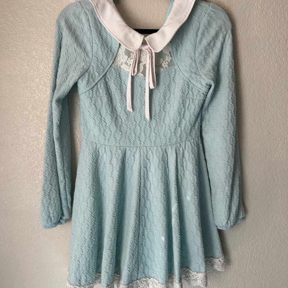 Charming Blue Dress with White Collar